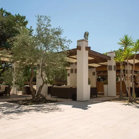 ピッツオムンノ パレス 5* ヴィエステ