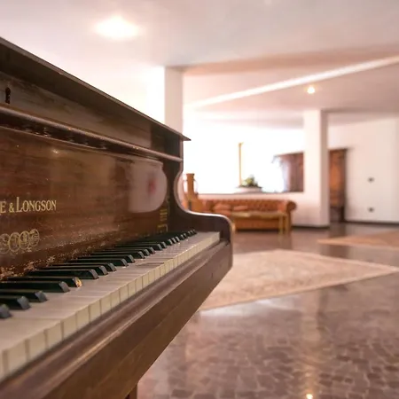 ホテル ピッツオムンノ パレス