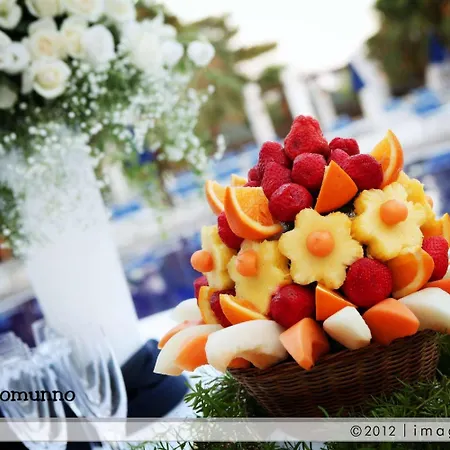 ピッツオムンノ パレス ヴィエステ