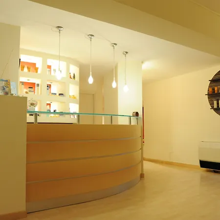 ホテル ピッツオムンノ パレス 5*