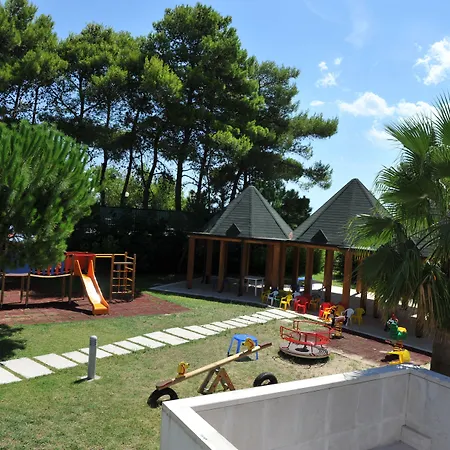 Pizzomunno Palace Szálloda 5*